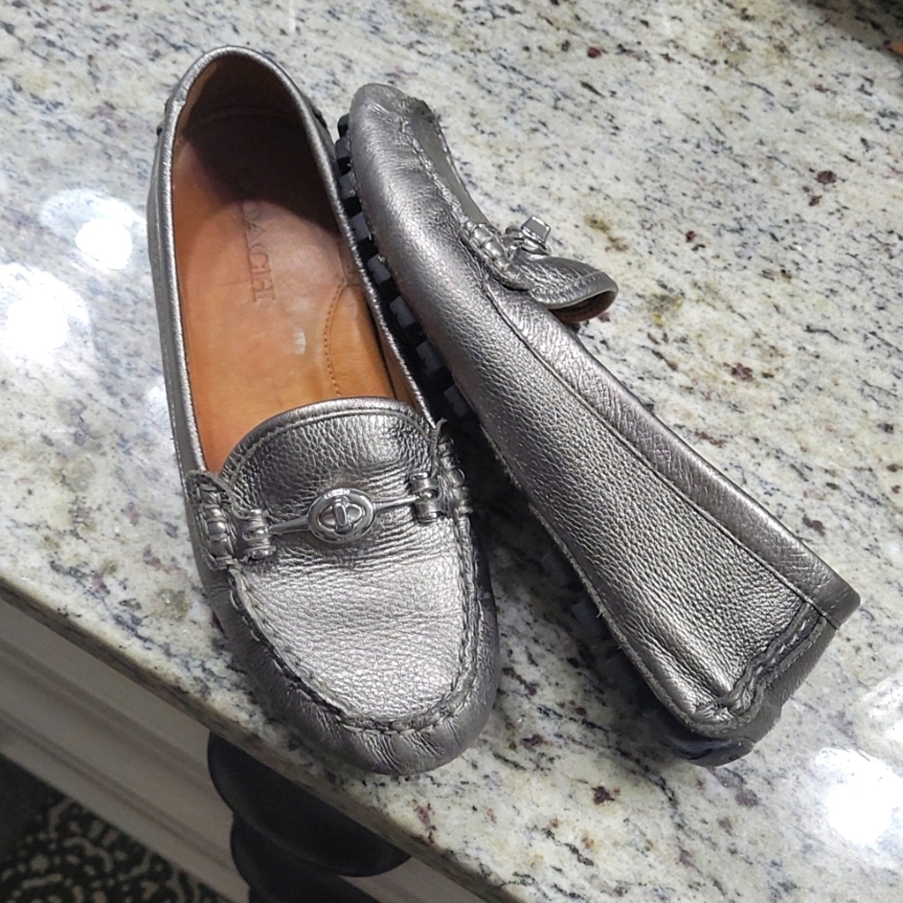 Coach Arlene size 8 metallic gray